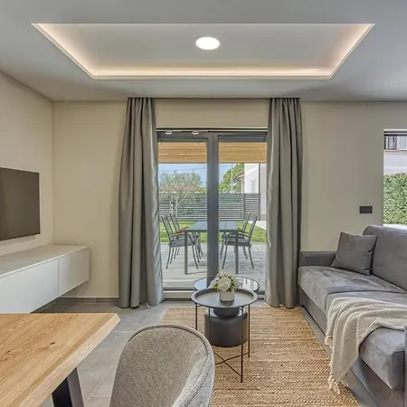 Lakora Villa *